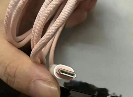 洪湖苹果15维修店分享iPhone15USB-C数据线长啥样